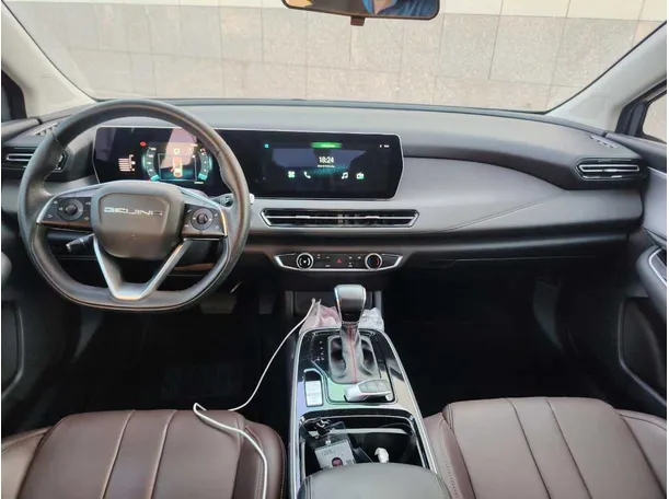 Car image 20