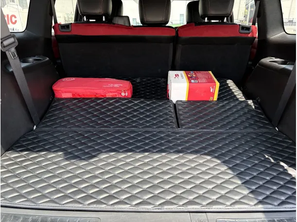 Car image 24