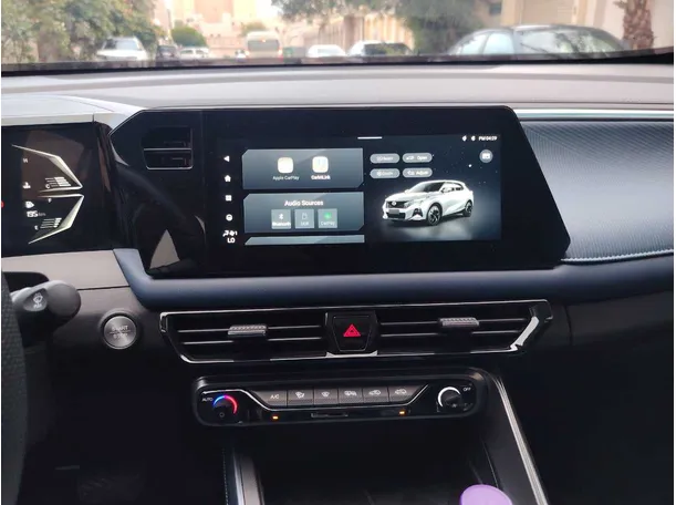 Car image 23