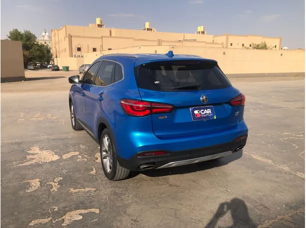 Car image 7