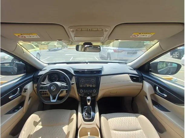 Car image 17