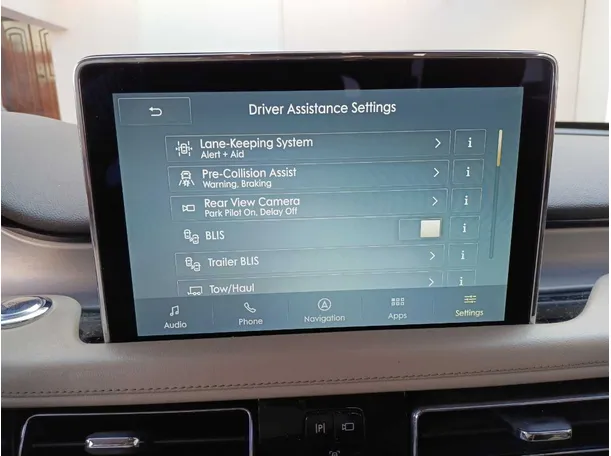 Car image 23