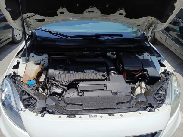 Car image 23
