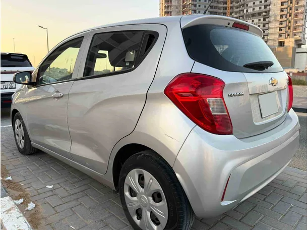 Car image 4