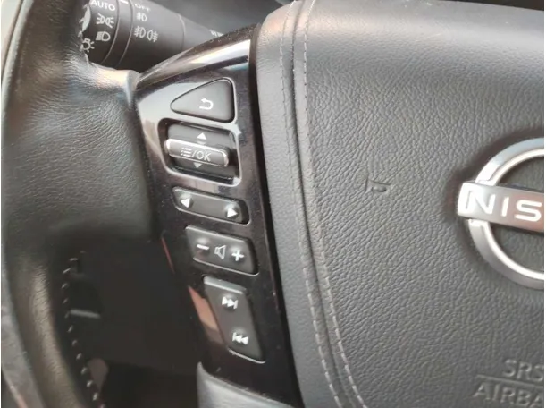 Car image 36