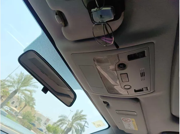 Car image 29