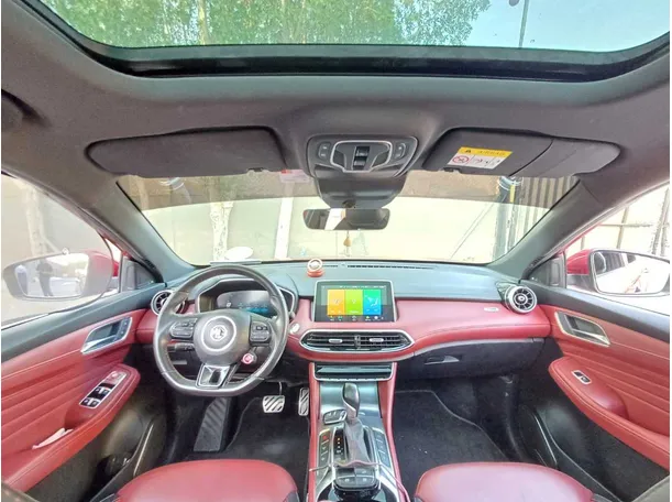 Car image 17