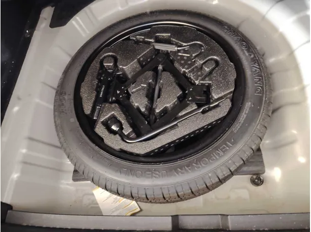 Car image 33