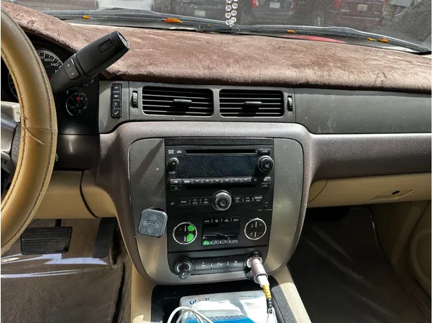 Car image 19