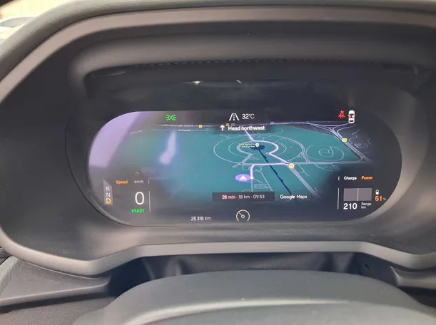 Car image 19