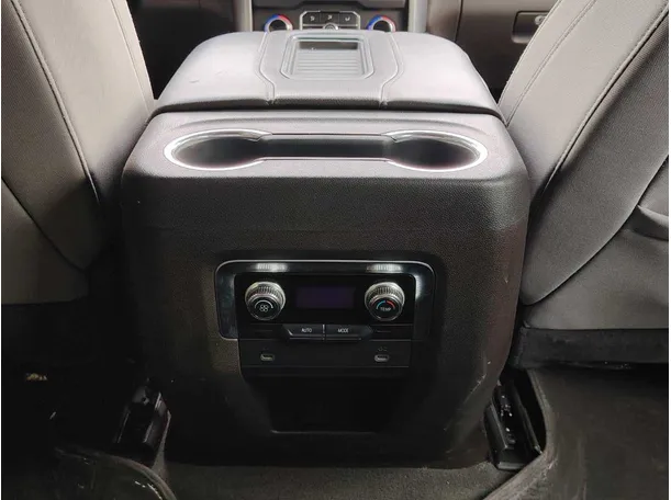 Car image 29