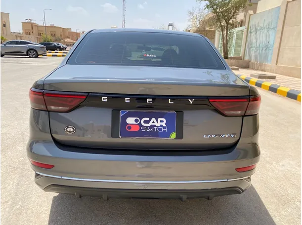 Car image 6