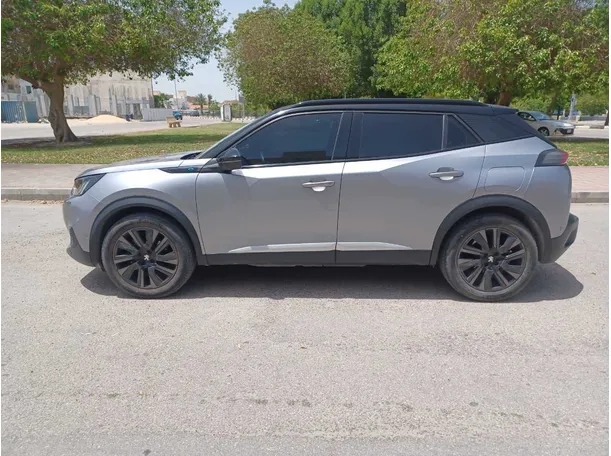 Car image 18