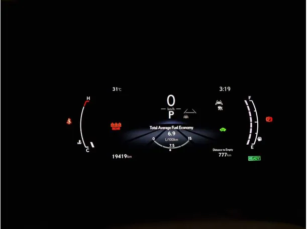 Car image 18