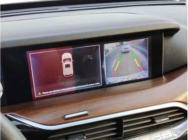 Car image 30