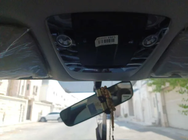 Car image 20