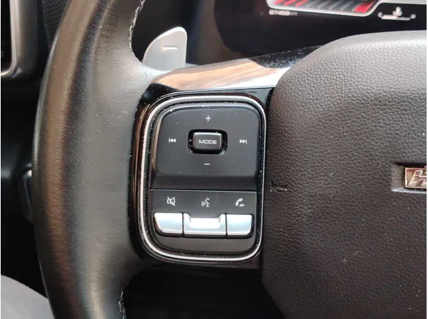 Car image 29