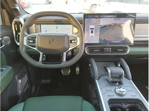 Car image 17