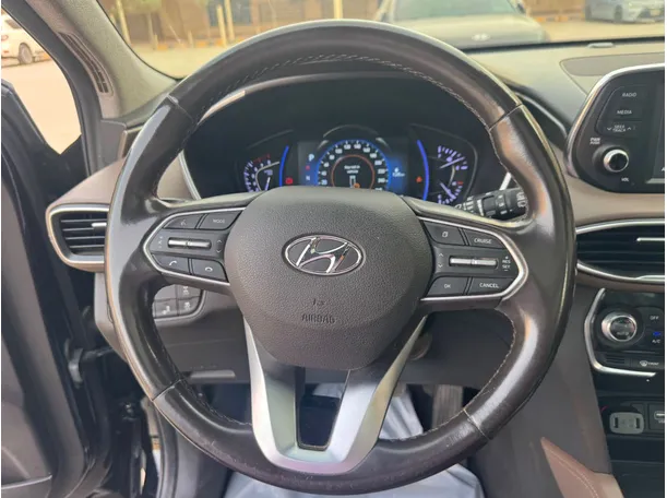 Car image 17