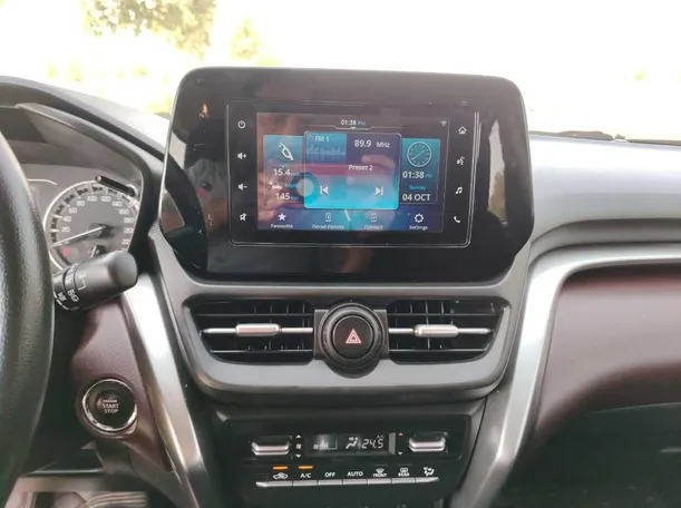 Car image 27