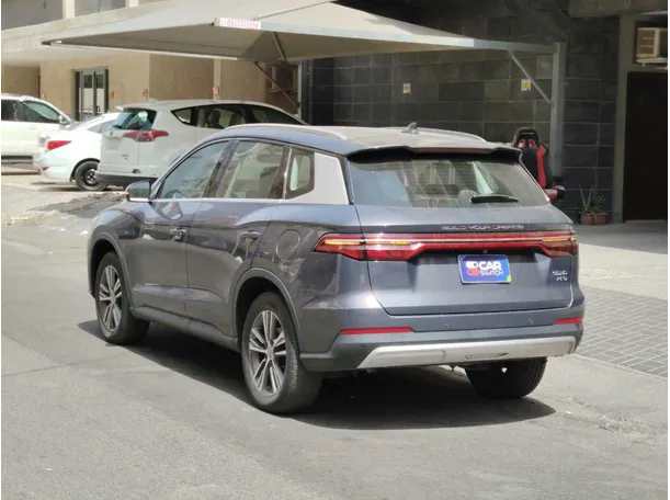 Car image 7
