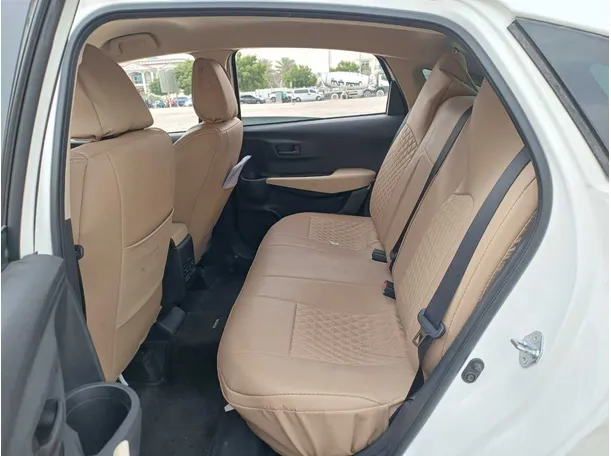 Car image 13