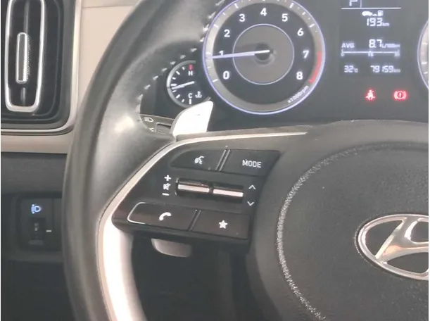 Car image 28