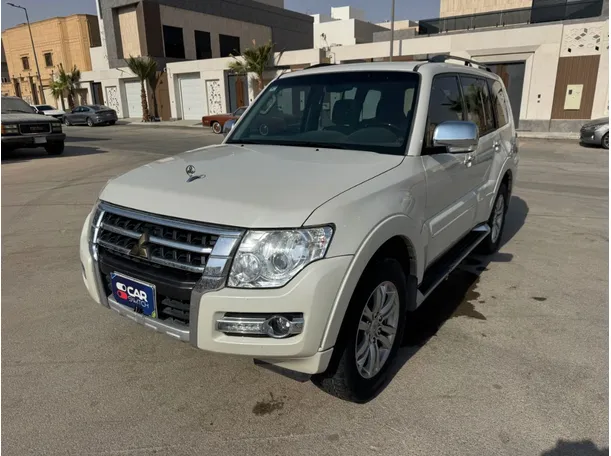 2018 Mitsubishi Pajero in KSA