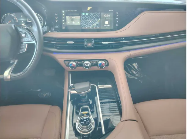 Car image 25
