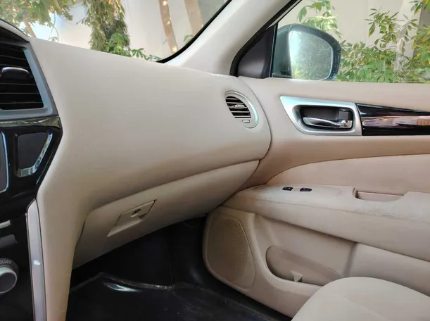 Car image 38