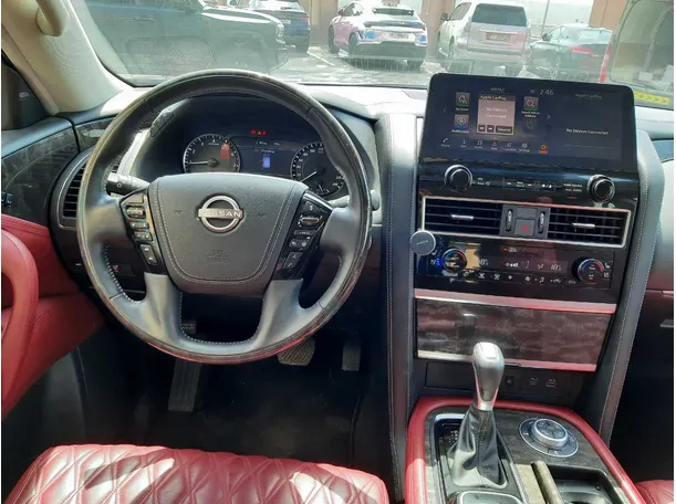 Car image 14