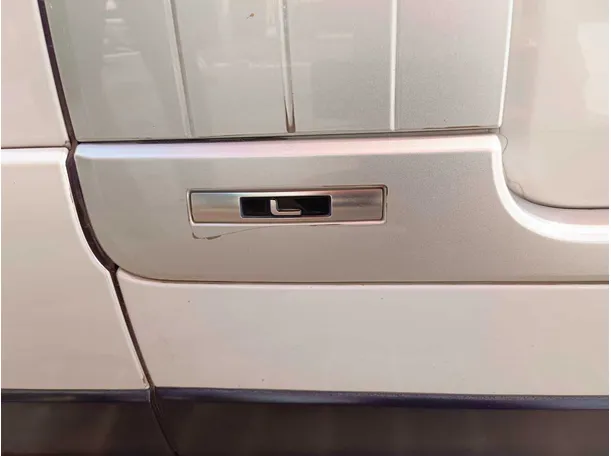 Car image 48