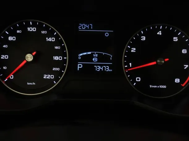 Car image 6