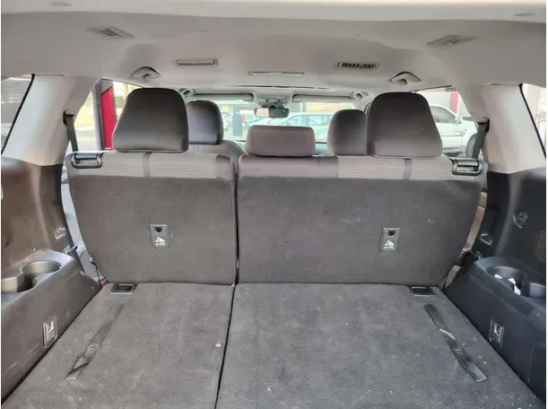 Car image 30