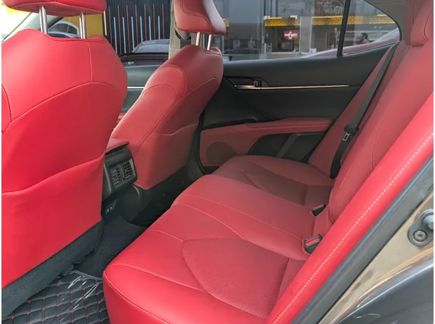 Car image 8