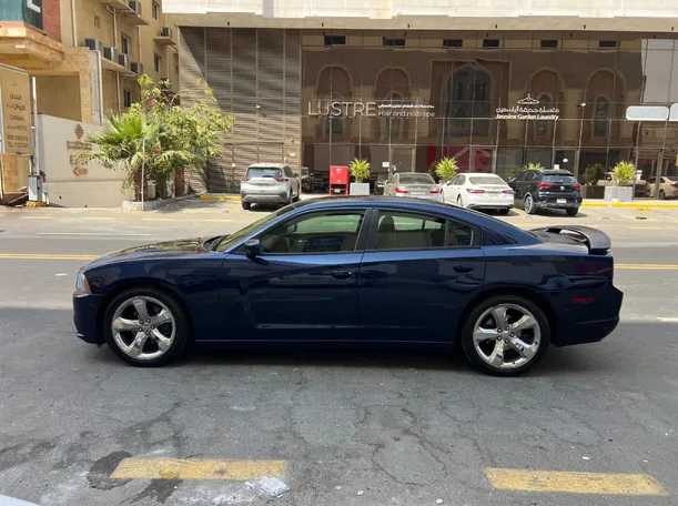 Car image 7