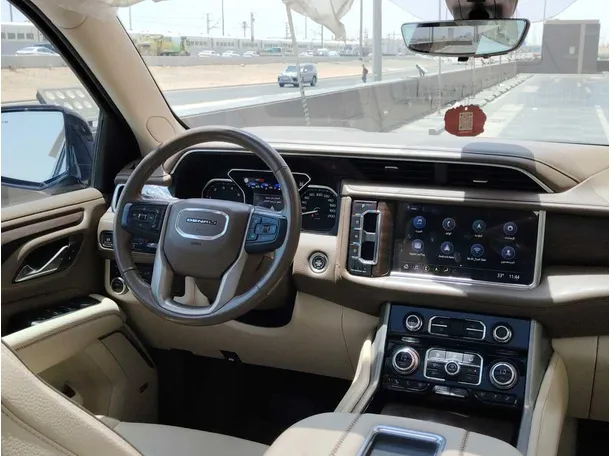 Car image 24