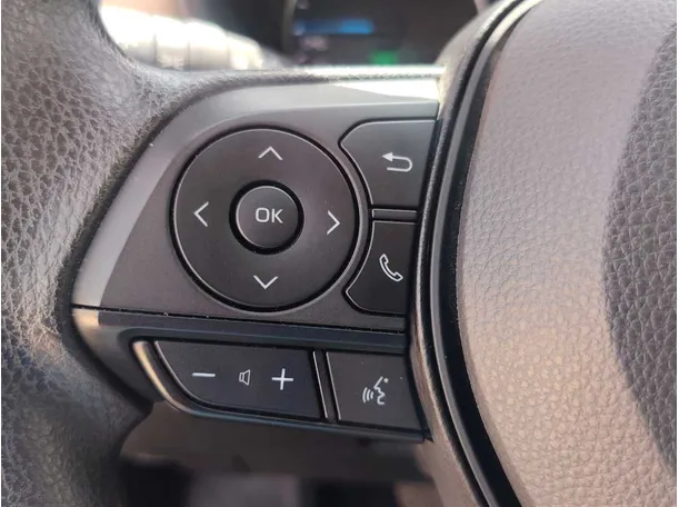 Car image 28