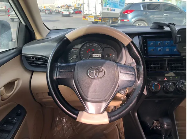 Car image 16