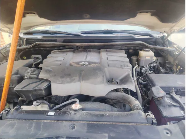 Car image 35