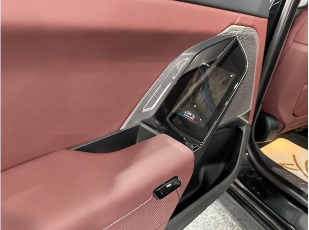 Car image 34