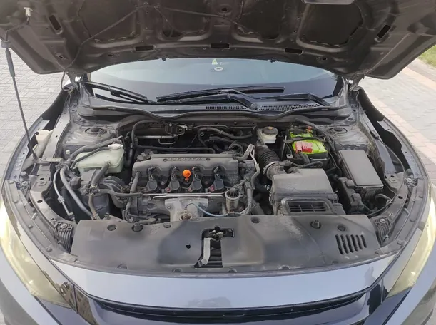 Car image 19