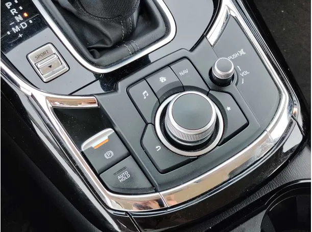 Car image 21