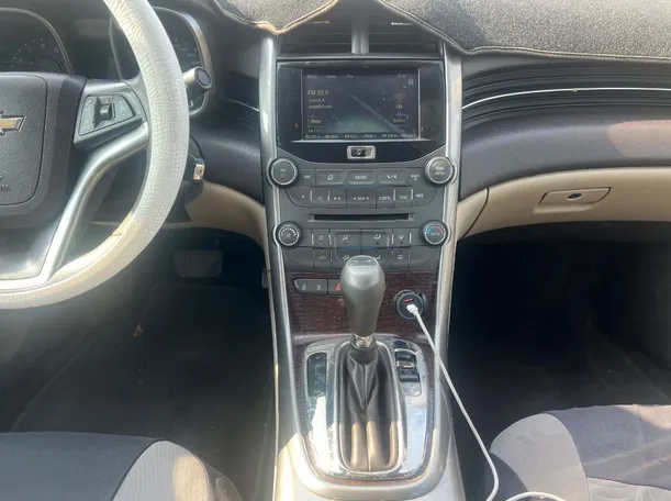 Car image 16