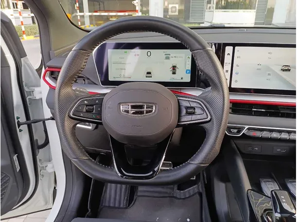 Car image 14