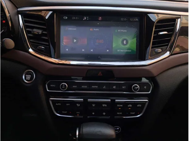 Car image 26