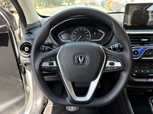 Car image 23