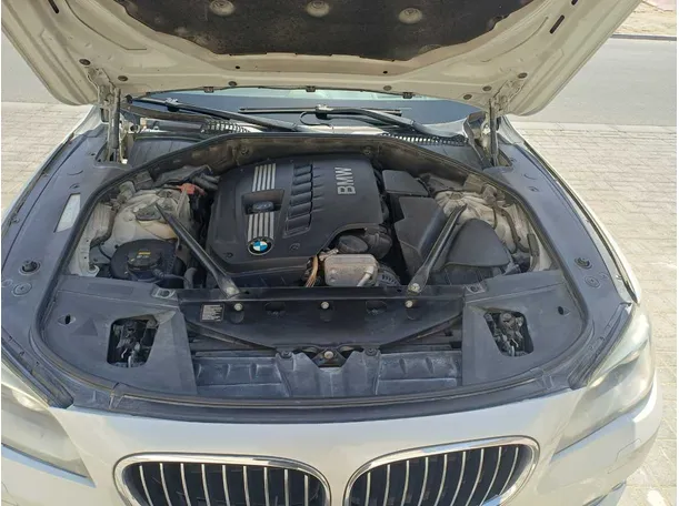 Car image 27