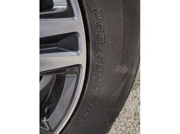 Car image 29