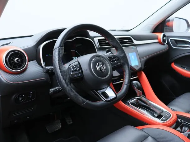 Car image 4